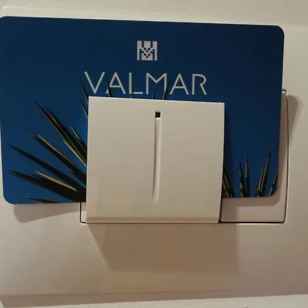 Valmar Hotel